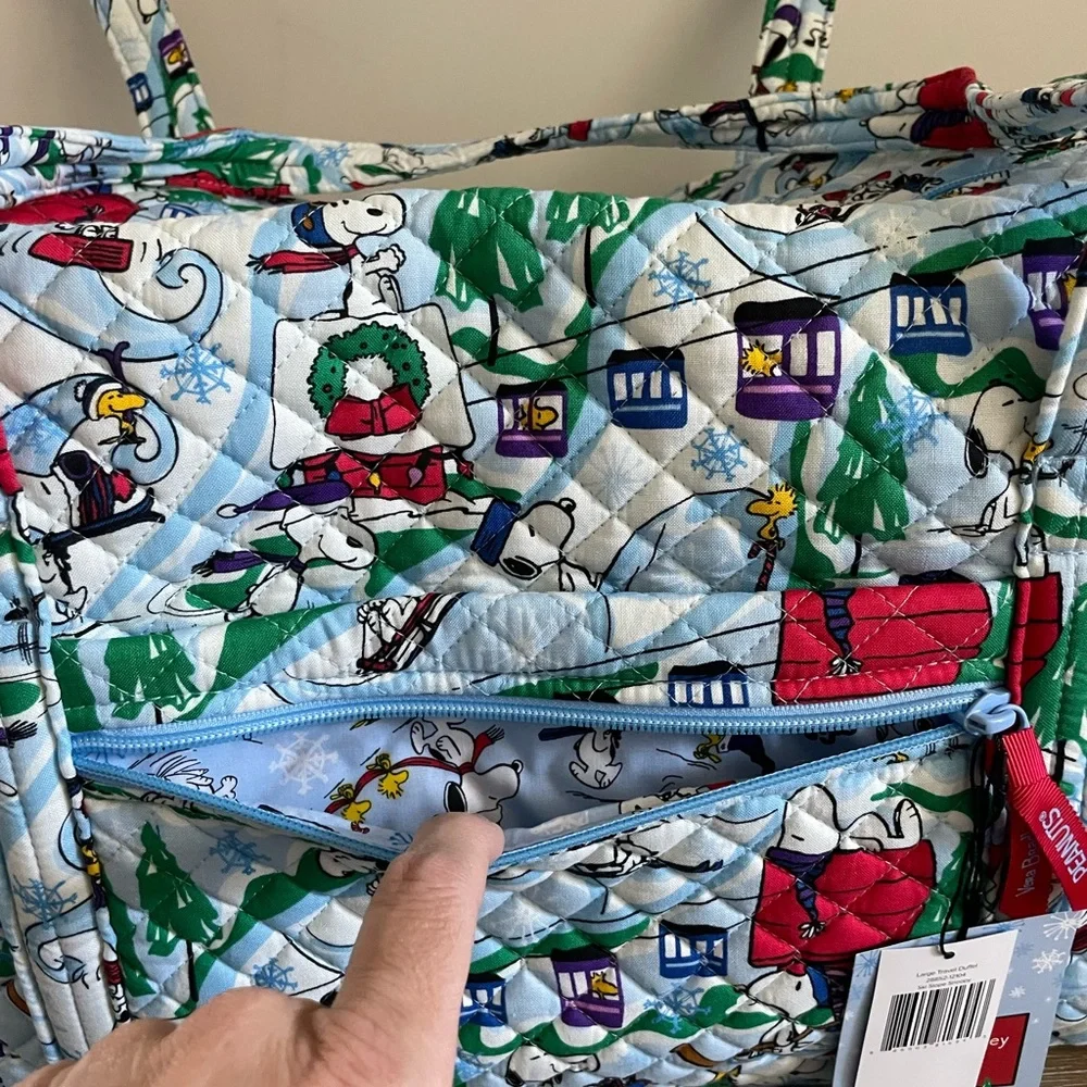 Vera Bradley large duffle snoopy ski slope NEW - Picture 7 of 12
